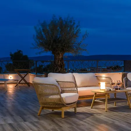 Mare Vista Rooftop Penthouse Sea View & Private Jacuzzi Apartment