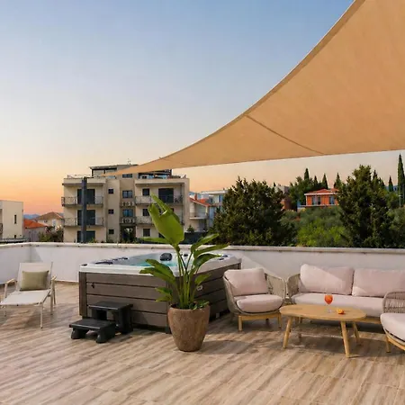 Mare Vista Rooftop Penthouse Sea View & Private Jacuzzi *