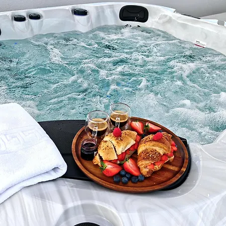 Mare Vista Rooftop Penthouse Sea View & Private Jacuzzi Trogir