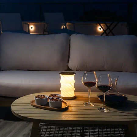 Mare Vista Rooftop Penthouse Sea View & Private Jacuzzi