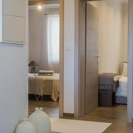 Apartment Mare Vista Rooftop Penthouse Sea View & Private Jacuzzi